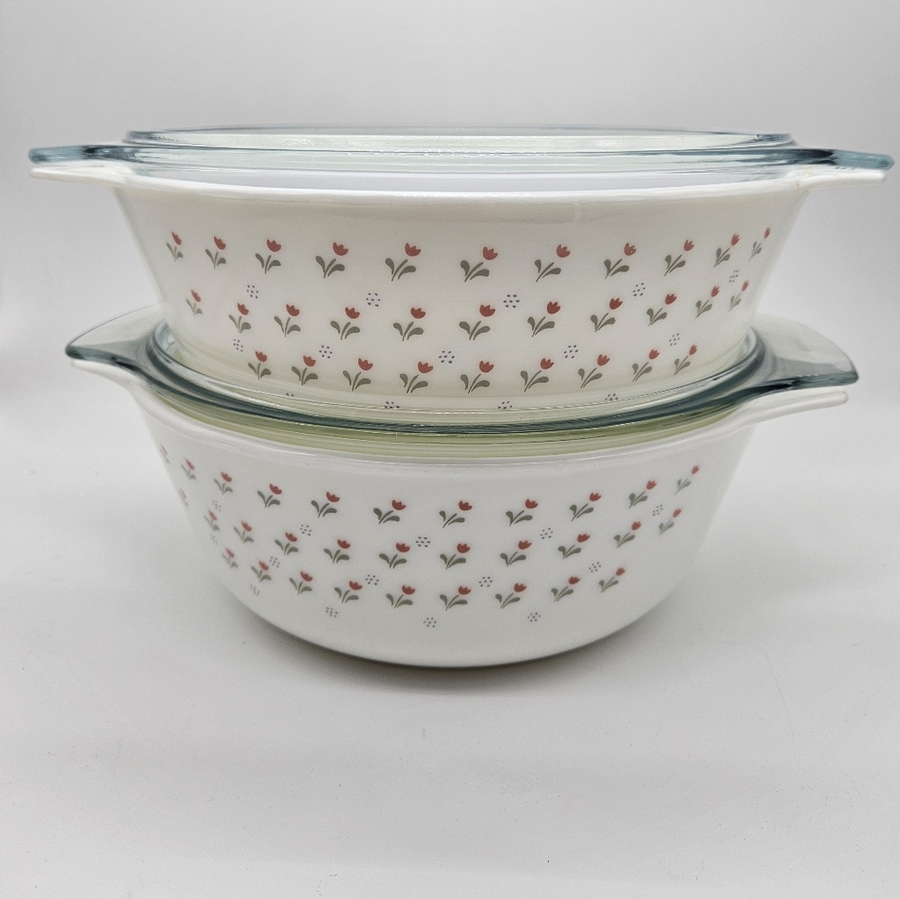 Pyrex "Tulip" Patterned Glass Baking Dish Set, 9" wide, 3" deep approx England